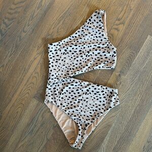 Vguc beach riot swimsuit